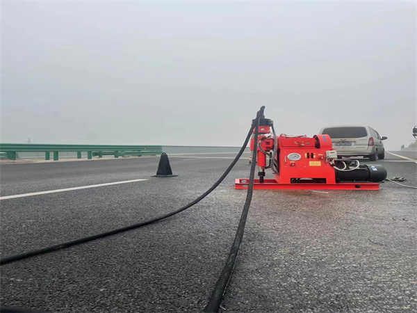 武宁马路路基路面开裂下沉注浆加固灌浆